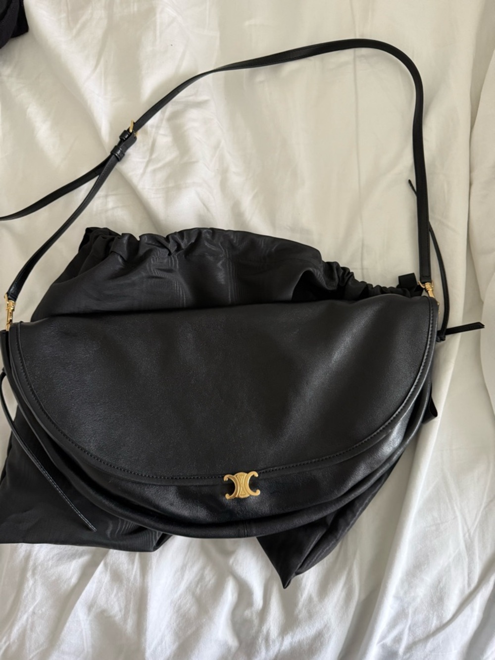 Celine Black Leather halfmoon Shoulder/crossbody Bag with Gold Triomphe logo - Picture 2 of 11
